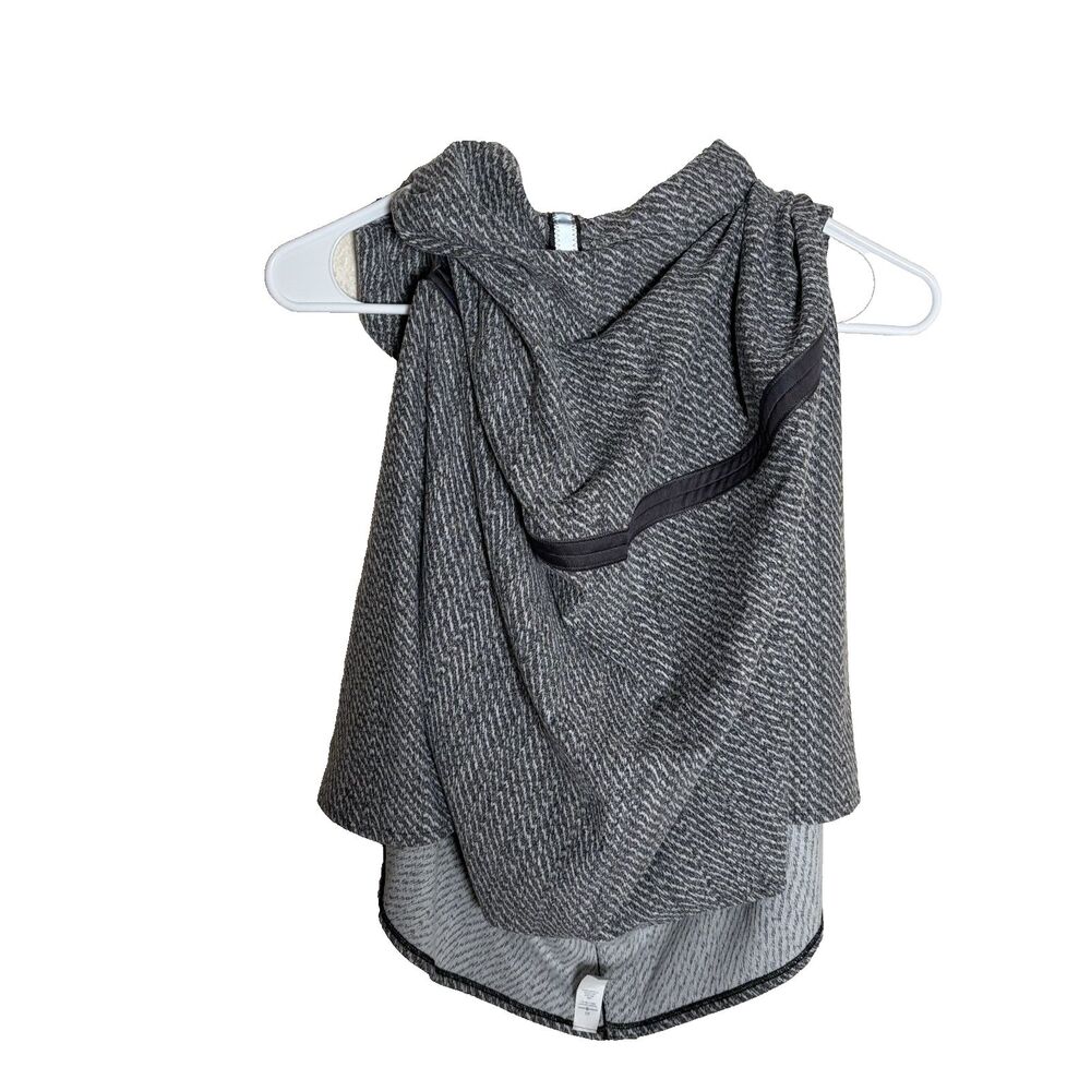 Lululemon Scarf Shawl Women's One Size Gray Adjustable Multi Wear